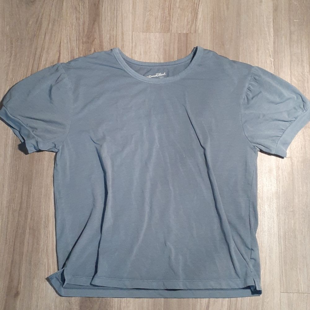 Universal Threads Large Blue Shirt Never Worn